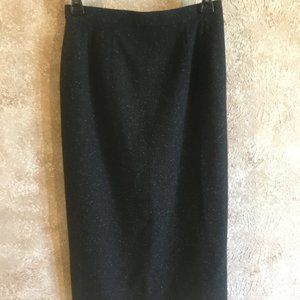Women’s wool skirt with lining